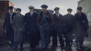 La familia Shelby y sus secuaces en 'Peaky Blinders: El hombre inmortal'.