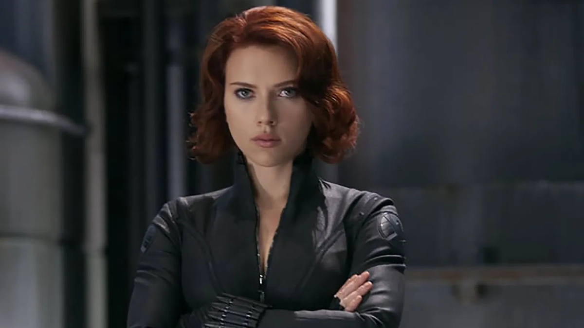 Scarlett Johansson es la Viuda Negra en 'Avengers'.