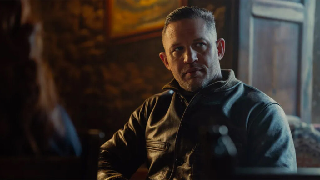 Tom Hardy en una escena de la primera temporada de 'Mobland'.