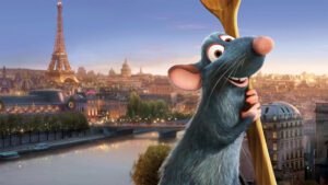 Remy, el hipotético protagonista de 'Ratatouille 2', en primer plano con una cuchara de madera ante una panorámica de París.