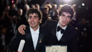 Premio a la Mejor Dirección en el Festival de Cannes por La bola negra.