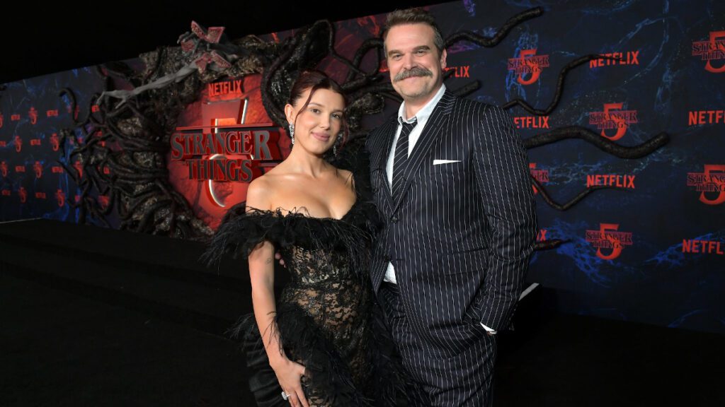 Millie Bobby Brown y David Harbour vuelven a trabajar juntos en Netflix