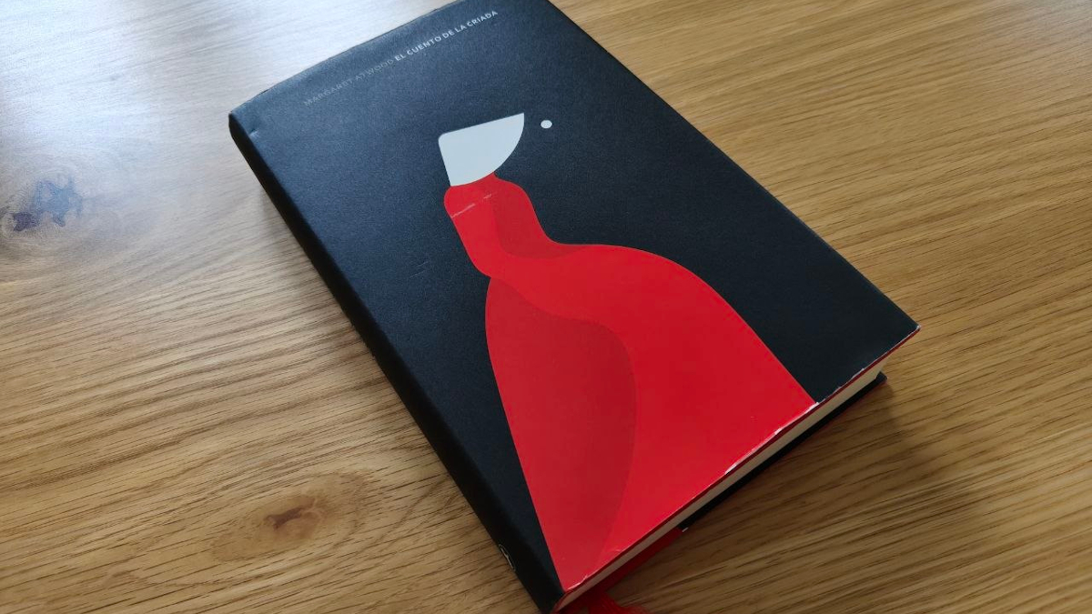 Libro de ‘El cuento de la criada’, de Margaret Atwood.