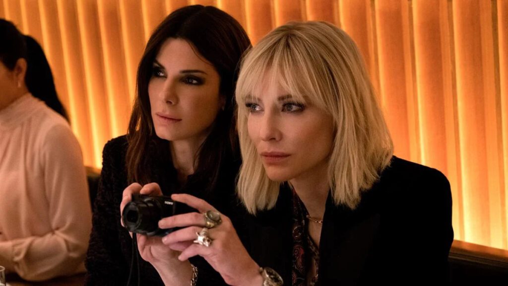 Sandra Bullock y Cate Blanchett, en 'Ocean's 8'