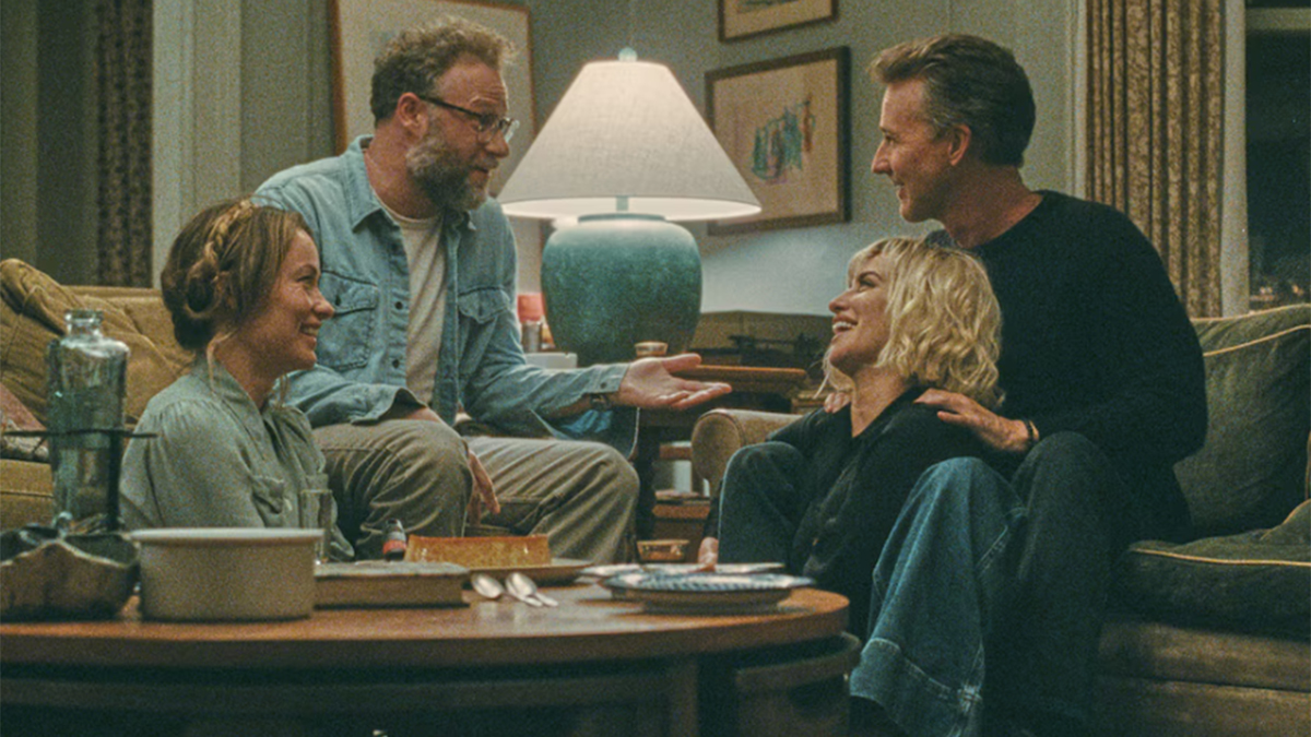 Olivia Wilde, Seth Rogen, Penélope Cruz y Edward Norton en una escena del tráiler de 'La invitación'.