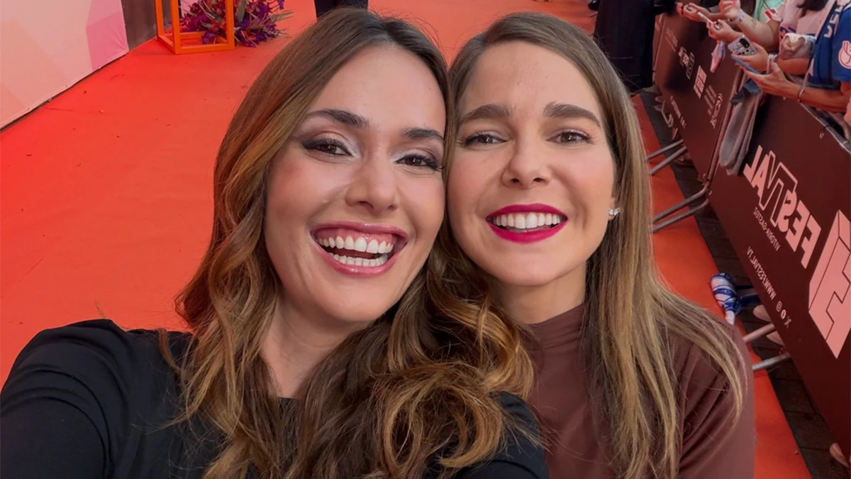 Irene Esser, actriz y modelo, junto a la también actriz Natalia Sánchez.
