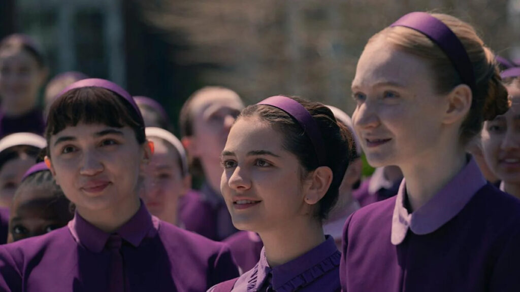 Rowan Blanchard, Mattea Conforti y Isolde Ardies son Shunammite, Rebecka y Hulda en 'Los testamentos'.