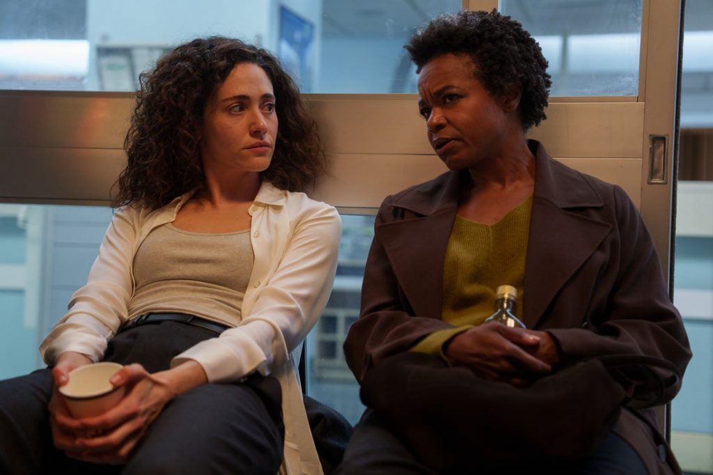 Los personajes de Alice Black y Nora en 'Furious'.