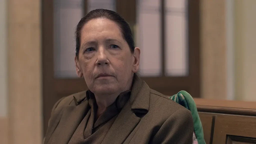 Ann Dowd es Tía Lydia en 'Los testamentos'.