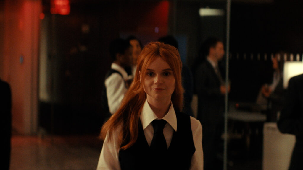 Lola Petticrew es Catherine, la asesina en serie de 'Furious'.