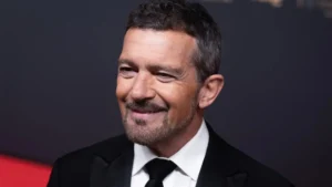 Antonio Banderas sufrió un infarto en 2017. Por suerte se recuperó, y además ganó una sensibilidad que le hizo ser aún mejor actor.