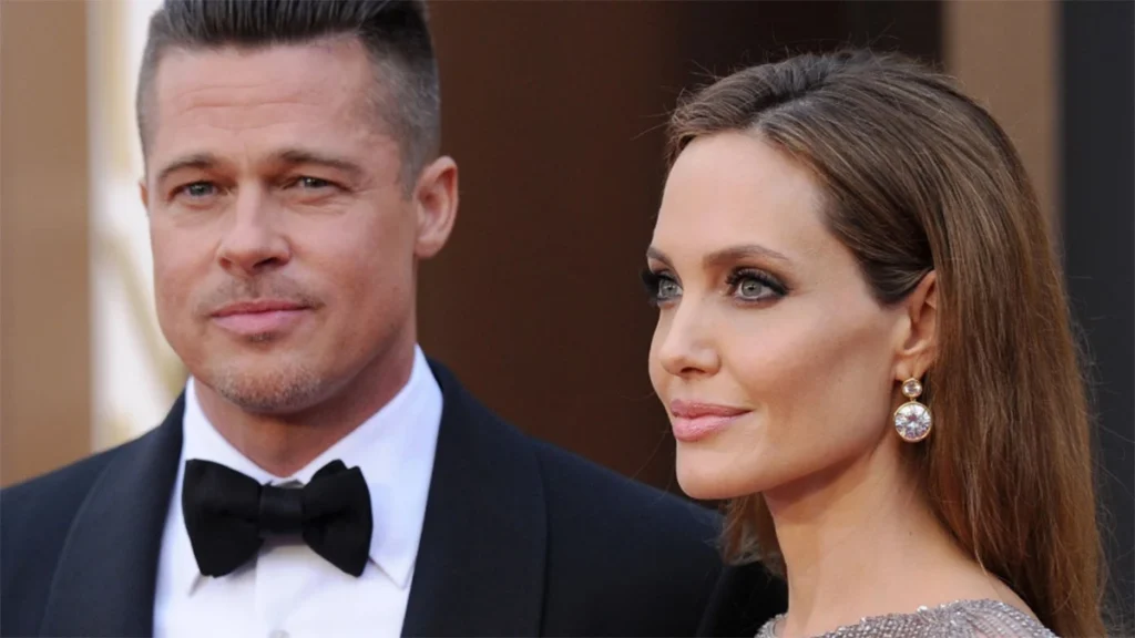 Brad Pitt y Angelina Jolie siguen a la gresca: los abogados del actor piden unos contratos de trabajo a la actriz que ella no está dispuesta a entregarles.