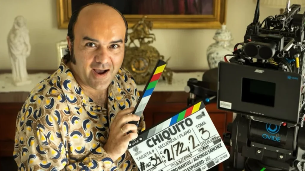 El actor Alfonso Sánchez tiene la complicada misión de hacernos recordar a Chiquito de la Calzada en la miniserie 'Chiquito el Grande', ¡a ver qué tal se le da!