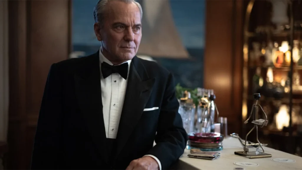 Netflix elige a José Coronado para 'El problema final', la miniserie de 4 capítulos que adapta la obra de Arturo Pérez-Reverte.