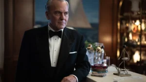 Netflix elige a José Coronado para 'El problema final', la miniserie de 4 capítulos que adapta la obra de Arturo Pérez-Reverte.