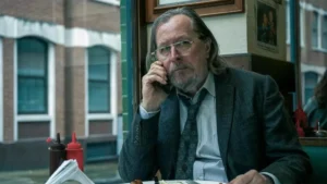 Controlada su adicción al alcohol, Gary Oldman interpreta de forma magistral al Jackson Lamb de 'Slow Horses', cuya temporada 6 se estrena en septiembre en Apple TV.