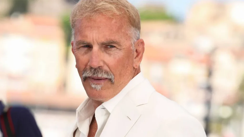 Kevin Costner y Cliny Eastwood viven dos momentos muy distintos, pero al actor aún debe escocerle el encontronazo que tuvo con el director de 'Un mundo perfecto'.