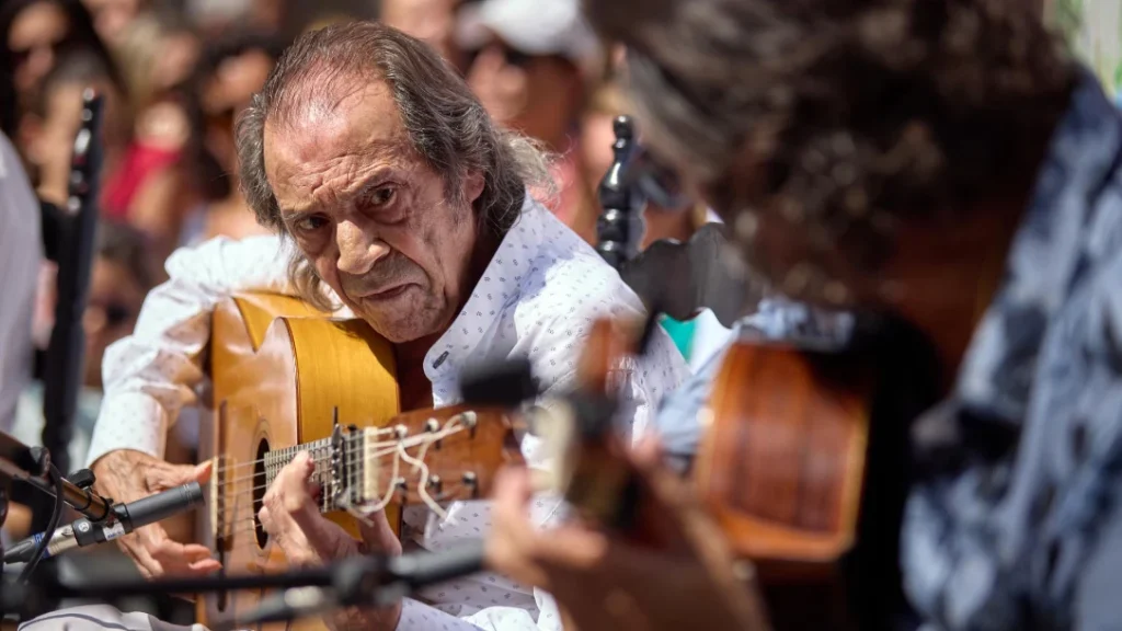 Pepe Habichuela en una de sus inolvidables actuaciones.