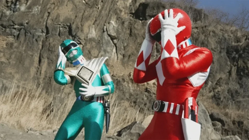 El verde y el rojo, tradicionalmente los líderes del grupo, no se explican por qué ha vuelto a fracasar una nueva serie de los Power Rangers, ¡si es lo que queremos todos!
