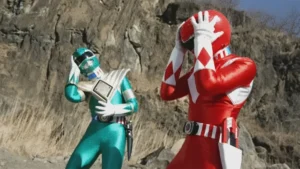 El verde y el rojo, tradicionalmente los líderes del grupo, no se explican por qué ha vuelto a fracasar una nueva serie de los Power Rangers, ¡si es lo que queremos todos!