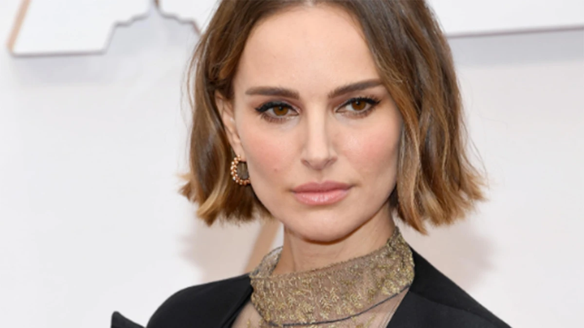 Parecía imposible mezclar a Natalie Portman y Rachel Cusk en un mismo titular, pero aseguran que el último libro de la escritora, 'Life of M', hablaría sobre la actriz, ¡y no precisamente bien!