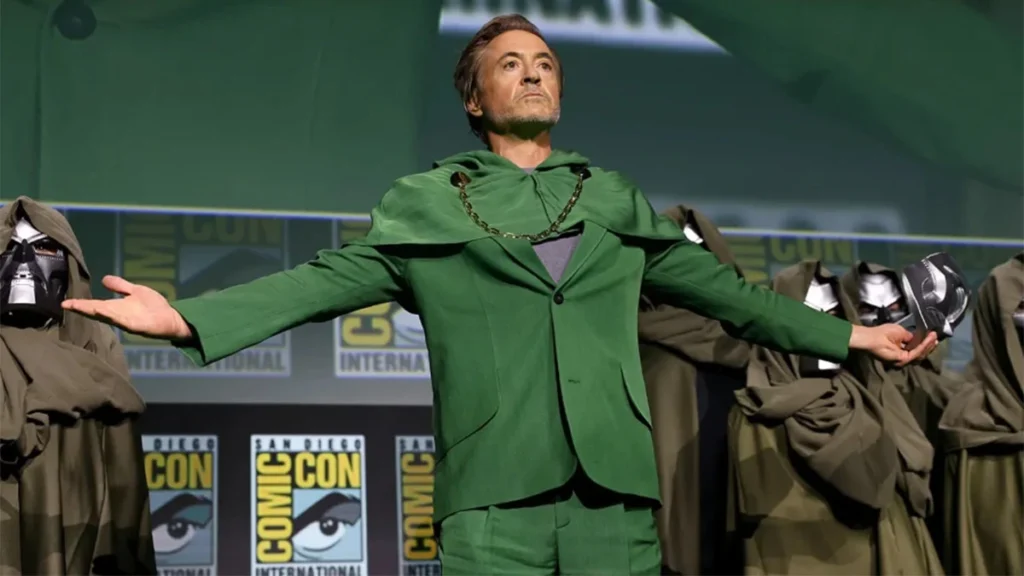 Sí, en 'Avengers: Doomsday' será Robert Downey Jr. quien esté bajo la máscara del invencible Víctor von Doom, ¿pero nos mostrarán su carta o se guardarán ese as para 'Avengers: Secret Wars'?