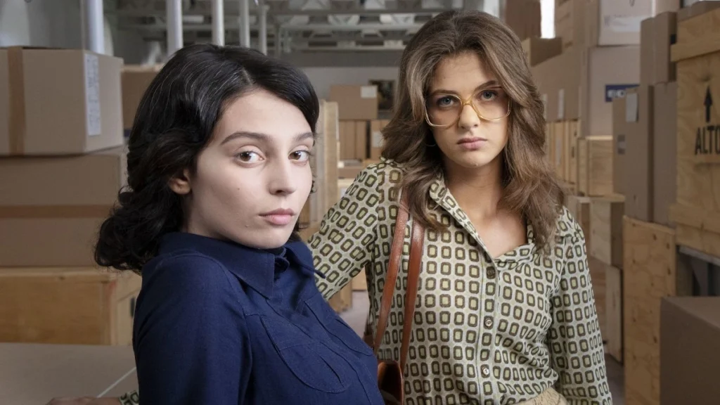 Gaia Girace y Margherita Mazzucco, en 'La amiga estupenda'.