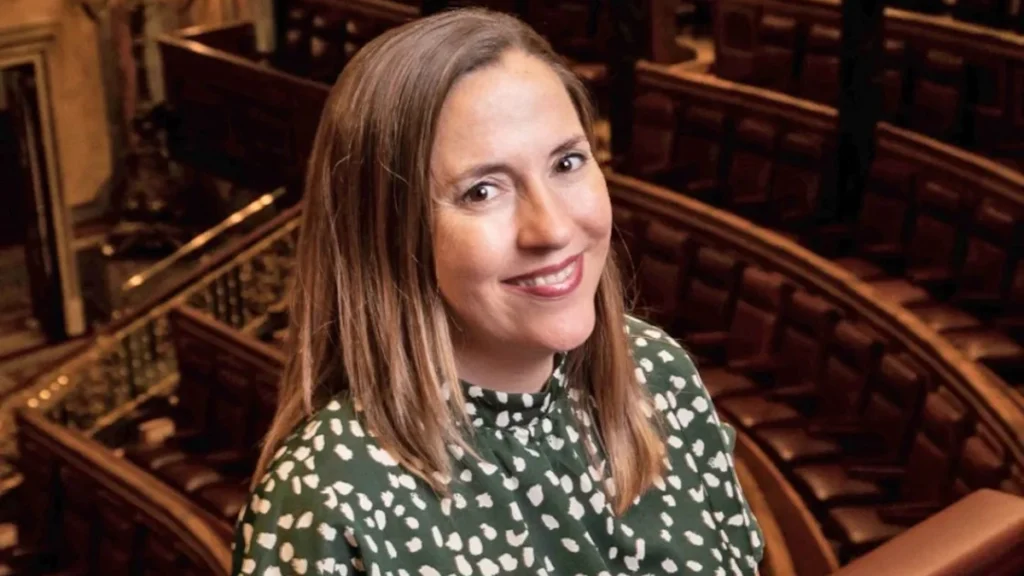 Ana I. Gracia, periodista y ahora taquígrafa en el Congreso.