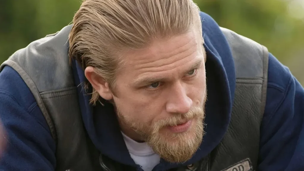 Charlie Hunnam reúne al reparto de 'Hijos de la Anarquía'.