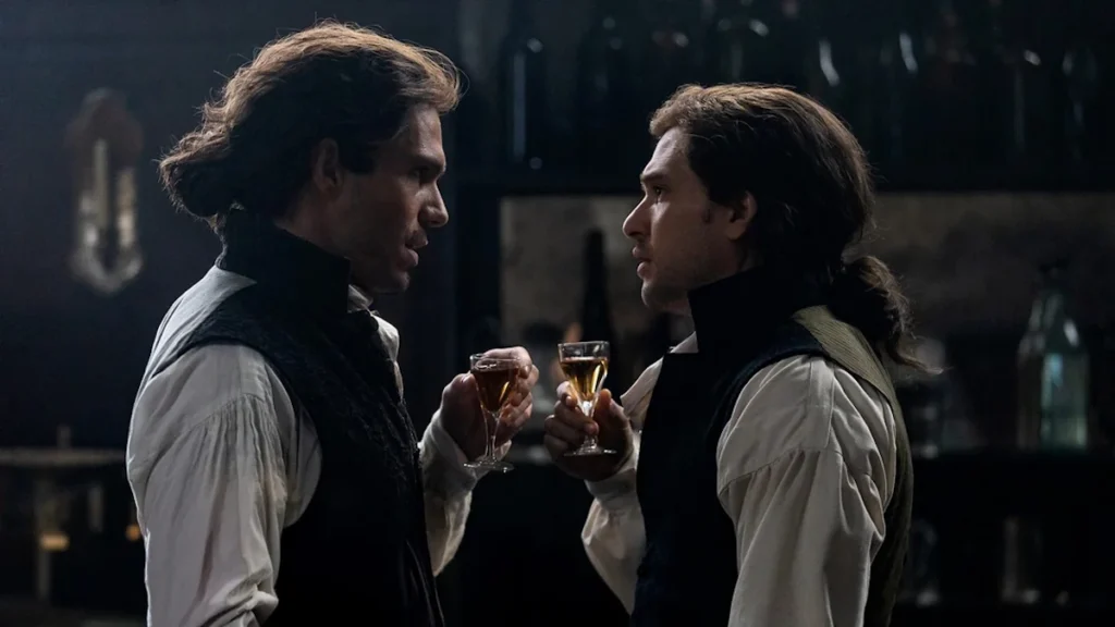François Civil y Kit Harington, en 'Historia de dos ciudades'.