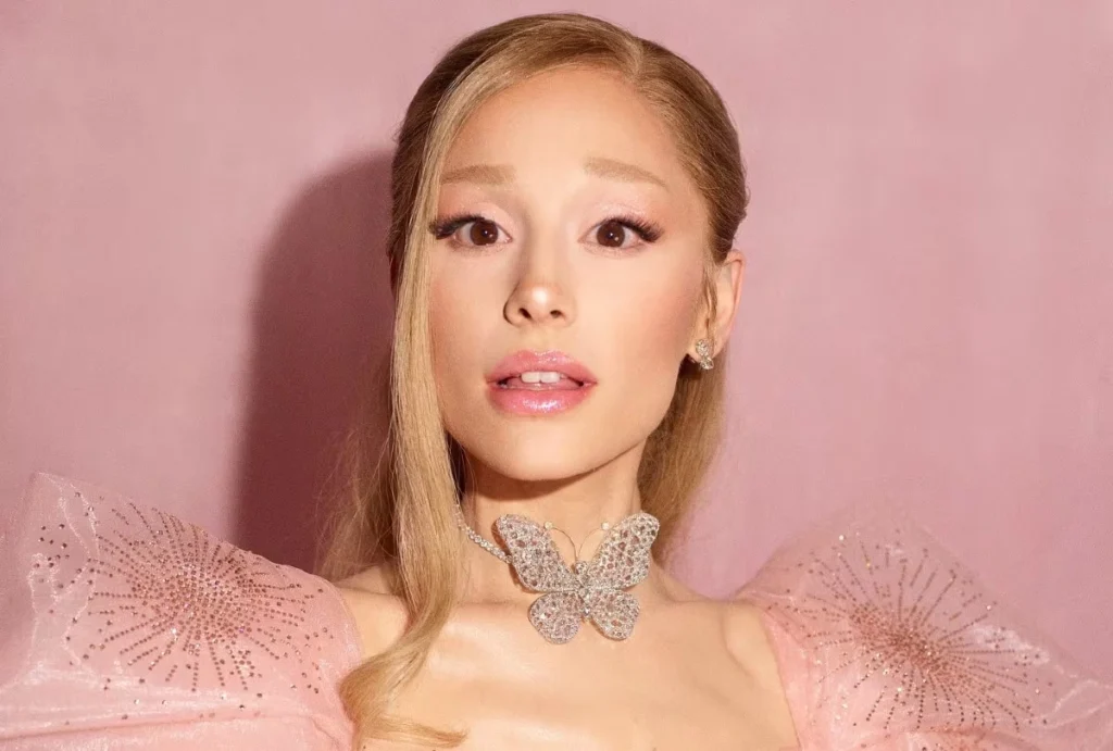 El peso de Ariana Grande, otra vez motivo de debate.