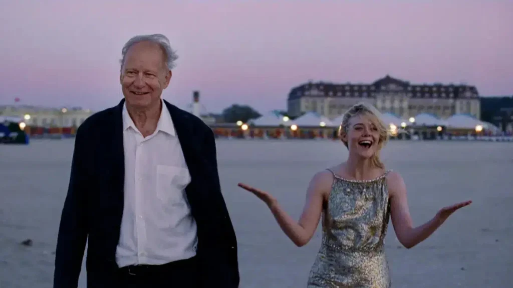 Stellan Skarsgård y Elle Fanning, en 'Valor sentimental'.