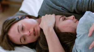 Renate Reinsve e Inga Ibsdotter Lilleaas interpretan a las hermanas Nora y Agnes Borg en 'Valor sentimental'.