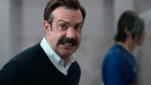 La subida de precio de Apple TV en España no está confirmada aún, pero Ted Lasso ya se huele algo...