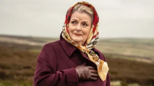 Brenda Blethyn es Emma Harte como adulta.