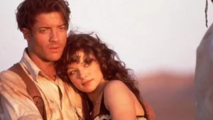 Brendan Fraser y Rachel Weisz, en 'La momia'.