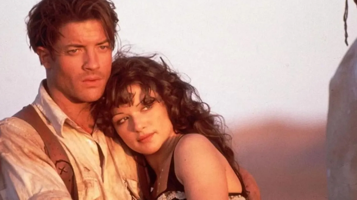 Brendan Fraser y Rachel Weisz, en 'La momia'.
