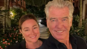 Keely Shaye Smith y Pierce Brosnan piensan vender Orchid House, su mansión en Malibú, y el objetivo es sacarle 100 millones o más.