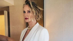 Fue nominada al Oscar a Mejor Actriz por 'El escándalo' y Charlize Theron vuelve a estar en boca de todos por la incorporación de la película al catálogo de Prime Video.