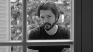 Diego Luna estrena 'Cenizas en la boca', película sobre una familia mexicana de emigrantes que se reúne en España con su madre y descubre que las cosas no son como pensaban.