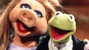 Habría cumplido 90 años en 2026, por eso hoy repasamos las mejores series y películas de Jim Henson, creador de 'Barrio Sésamo', 'Fraggle Rock', 'Dinosaurios' o 'Dentro del laberinto'.
