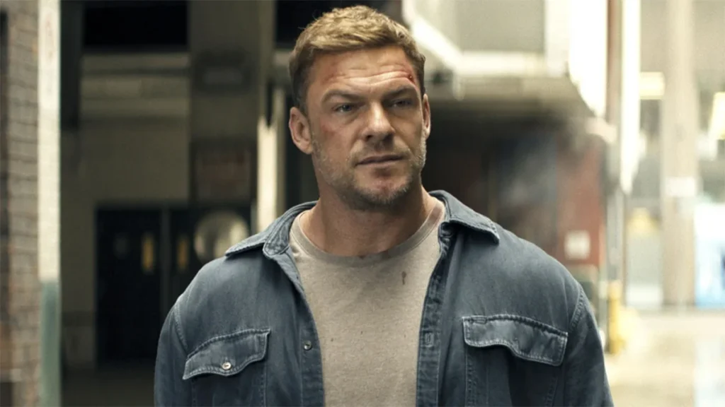 Alan Ritchson seguirá siendo 'Reacher' en la temporada 6, lo que convierte a la ficción en una de las franquicias de acción de referencia en televisión.