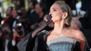 Sharon Stone y Billy Baldwin no acabaron bien después de rodar 'Acosada'. Ahora, más de 30 años después, el actor ha desvelado por qué no quiso besarla en la última escena íntima de la película.