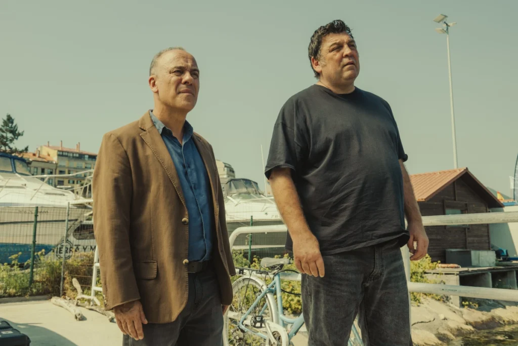 Javier Gutiérrez y Hovik Keuchkerian protagonizan 'Caldas. El último barco'.