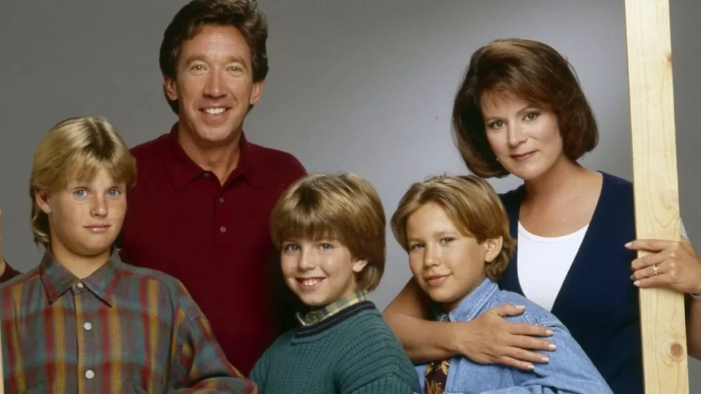 El reparto de 'Un chapuzas en casa', incluido Jonathan Taylor Thomas.