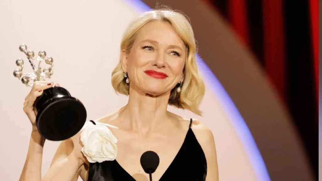 Naomi Watts recibe el Premio Donostia.