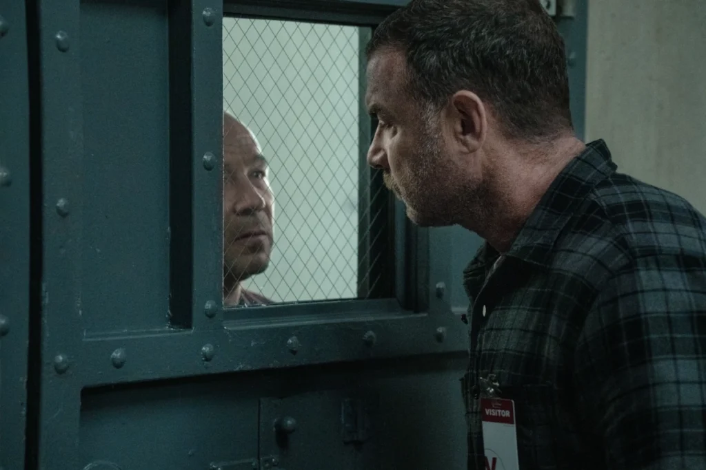 Liev Schreiber y Stephen Graham, en 'Nocturno'.