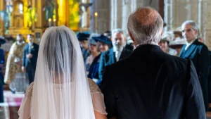 'La Promesa' celebró la boca de Curro y Ángela, ¡descubre qué pasó y qué nuevos caminos se han abierto!