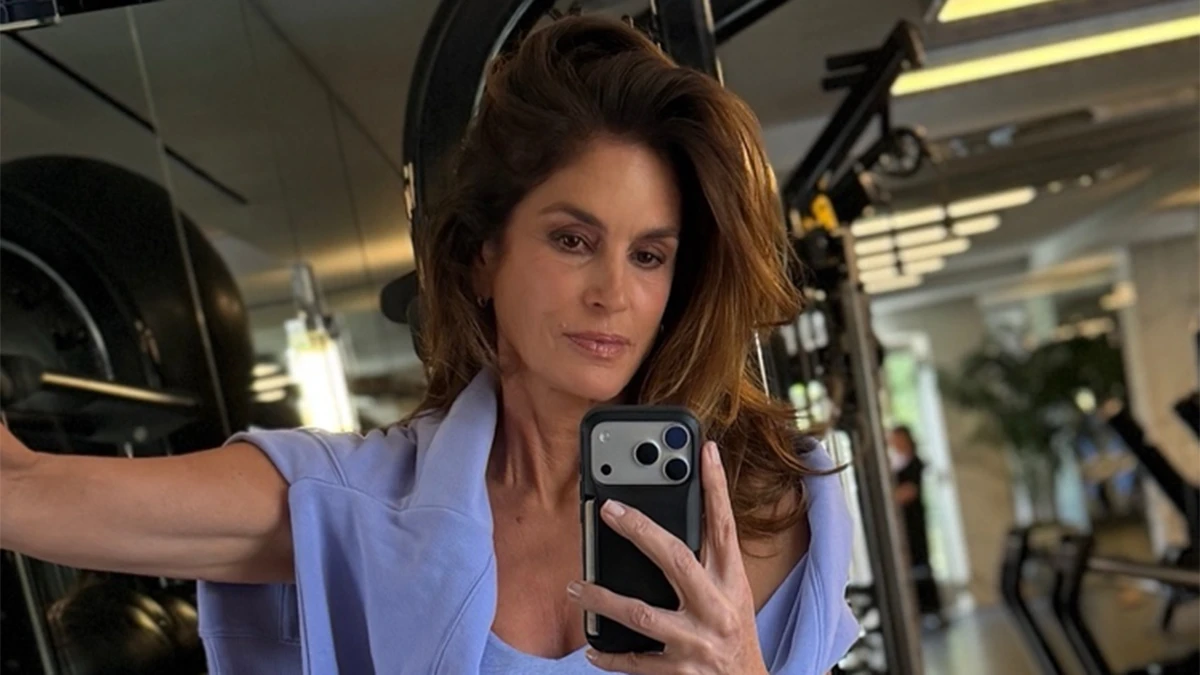 La modelo Cindy Crawford rompe su silencio casi un mes después de la muerte de su hijo, Presley Gerber, a los 27 años.