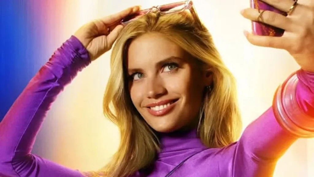 Sara Sampaio, como Eve Teschmacher en el cartel promocional de 'Superman'.